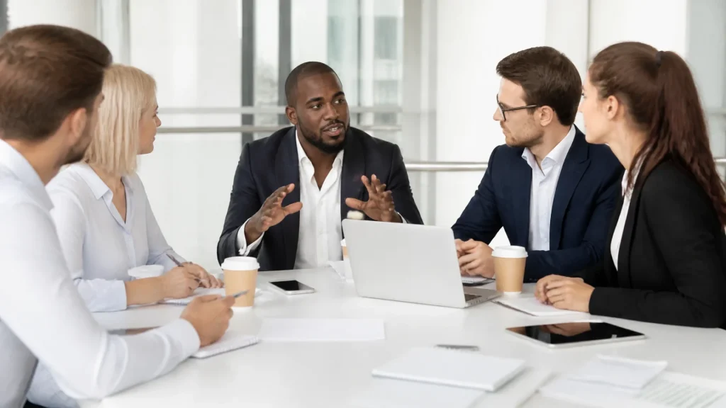 Qu’est-ce que la communication en entreprise ? Définition, rôles et outils